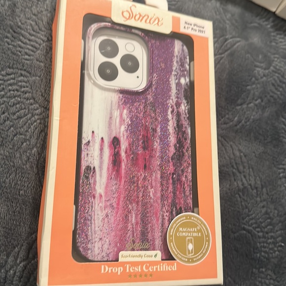 Sonix Phone Case for iPhone 13 Pro Purple Rain Sonix Works With MagSafe - Picture 3 of 4